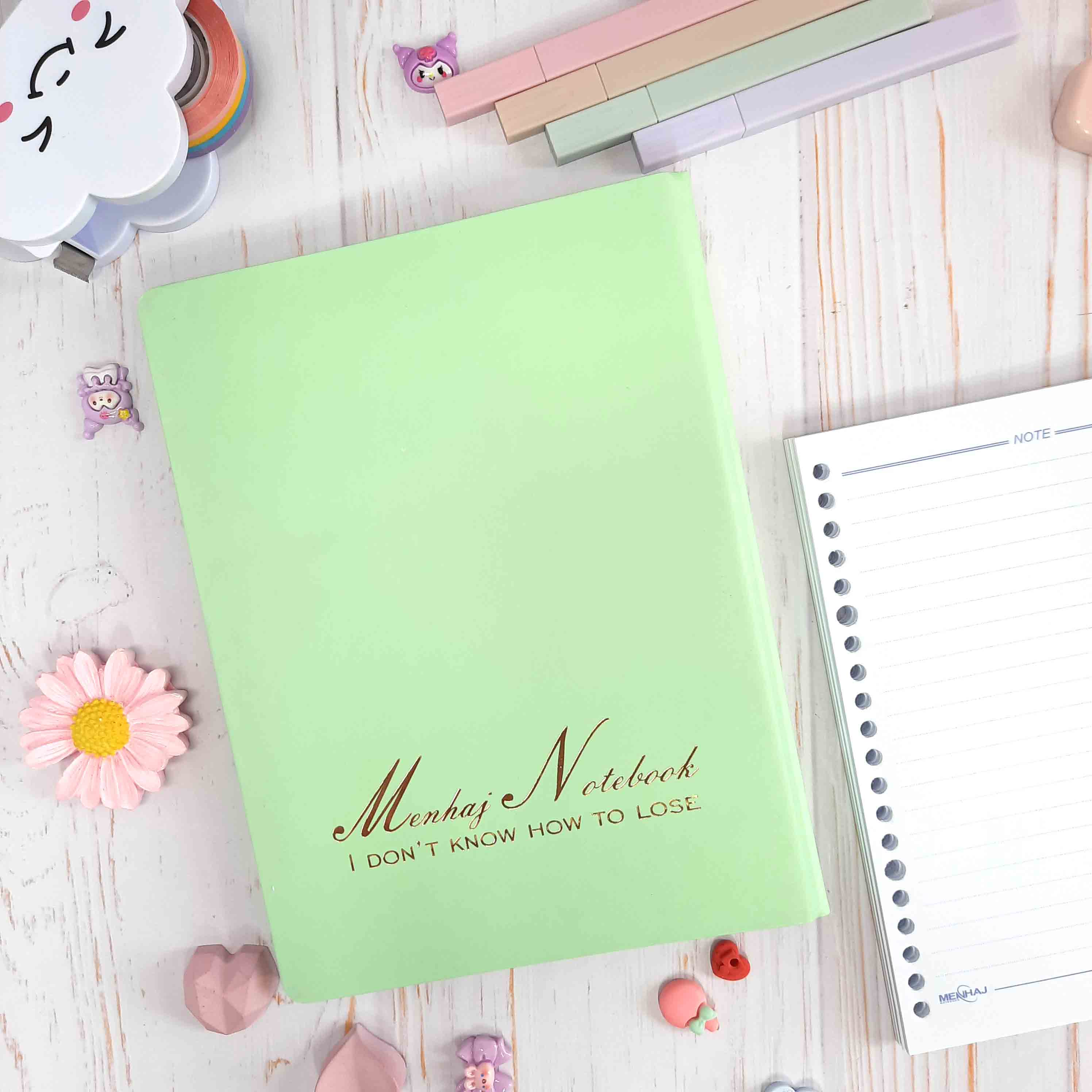 دفتر کلاسور  پاستیلی 20 سوراخ A5  قفل فلزی 100 برگ منهاج ( به همراه یدک کلاسور )