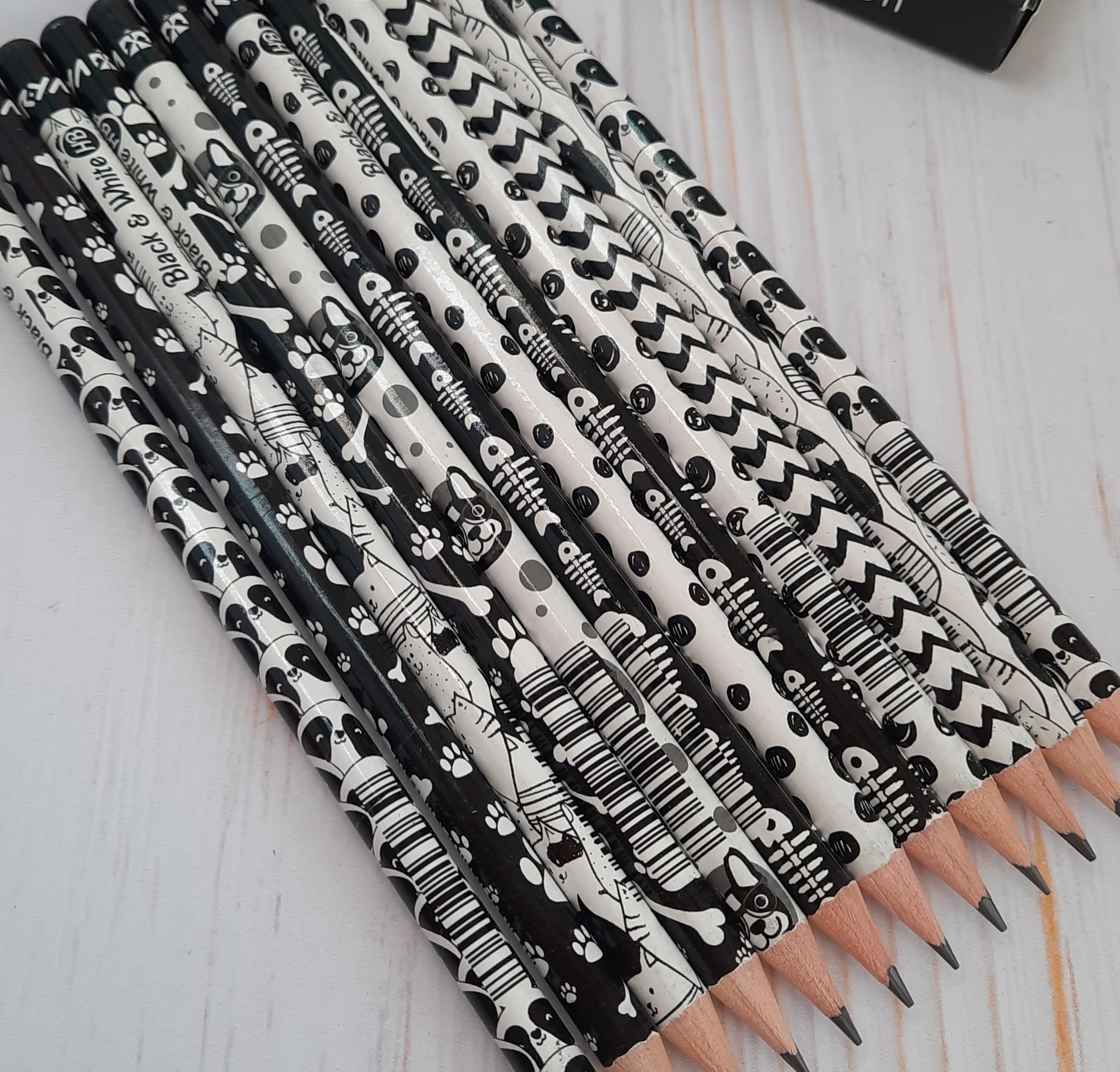 مداد مشکی فانتزی آریا