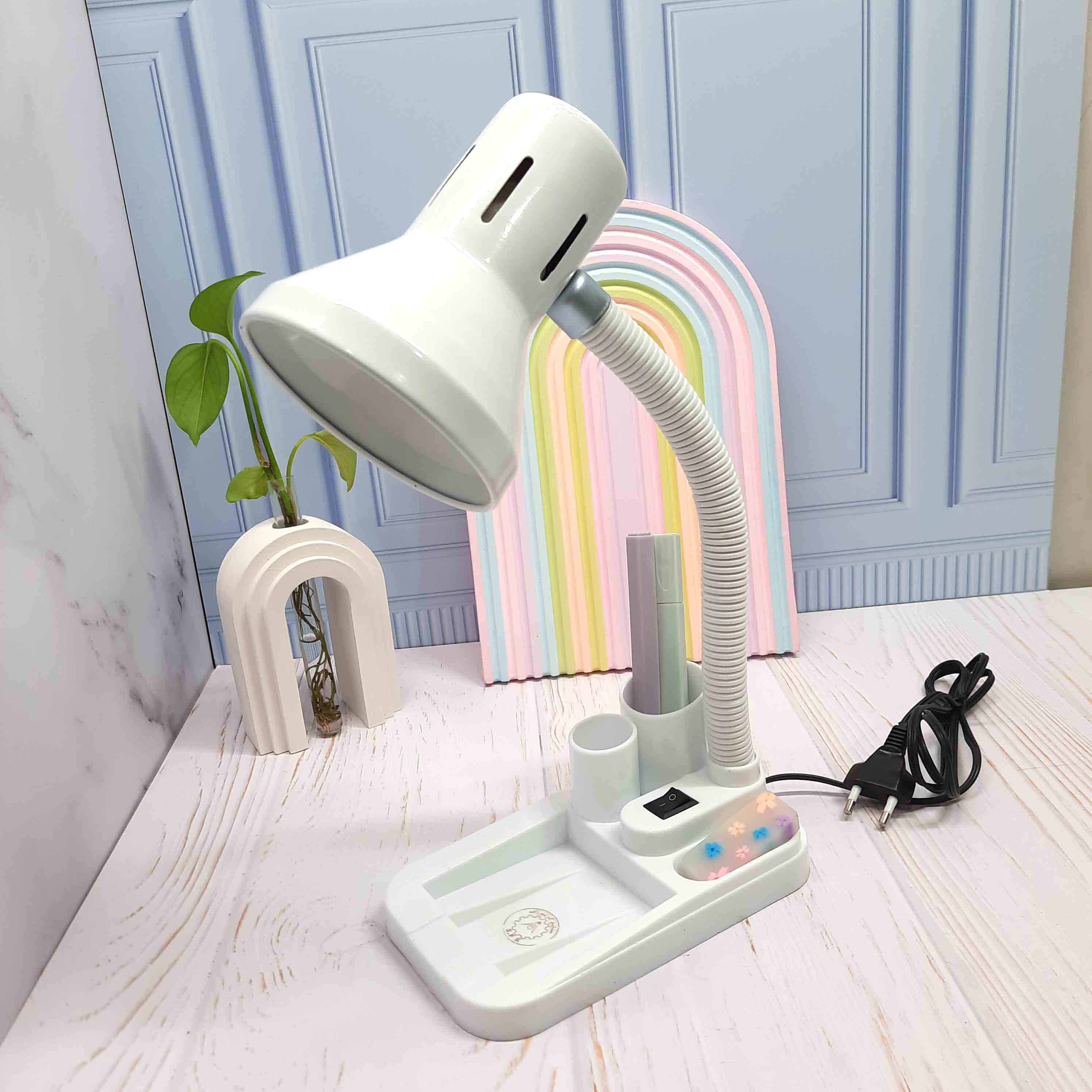 چراغ مطالعه بزرگ صنایع کریم زاده DL_105